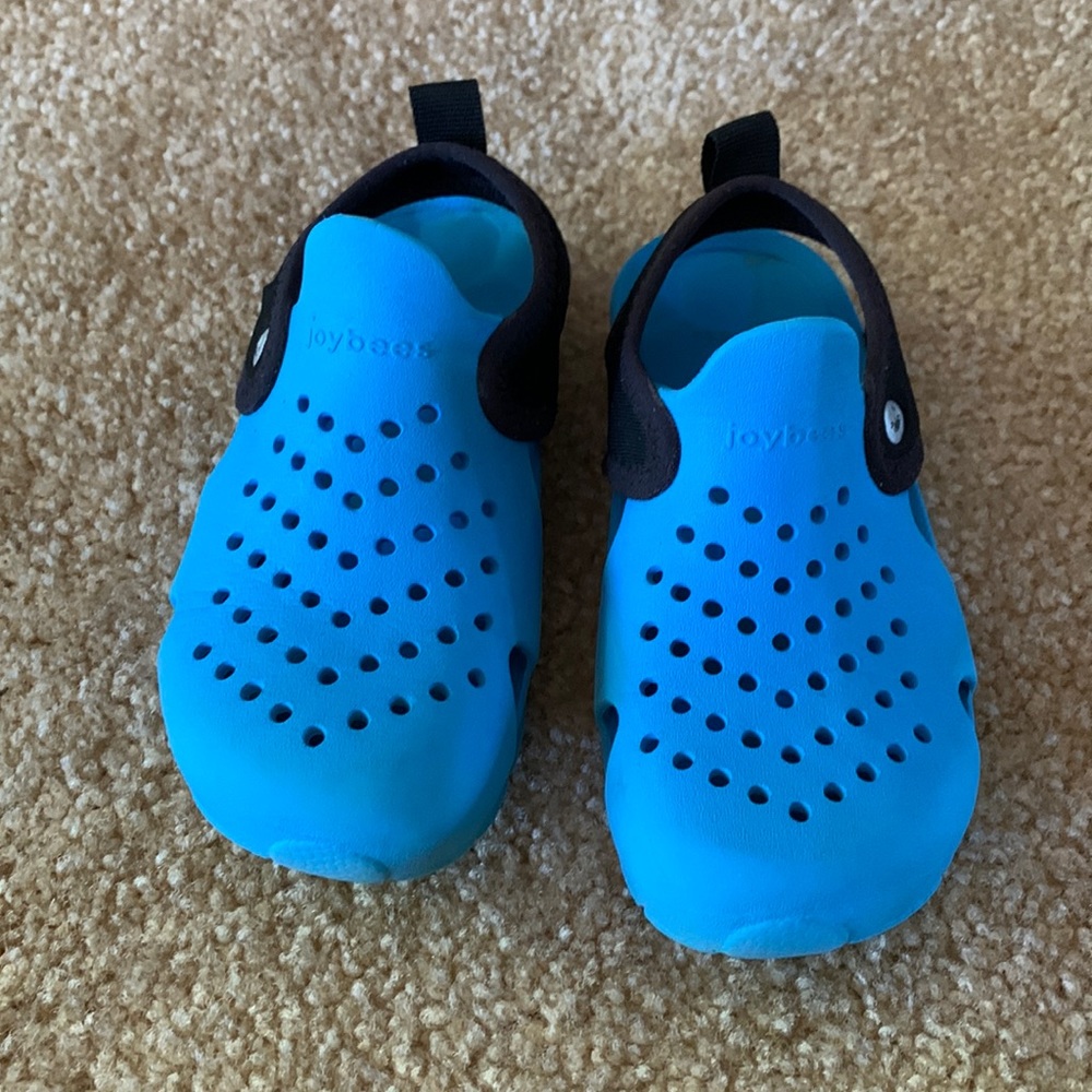 Joybees water clogs